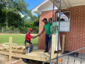 Kingstree couple thanks construction worker